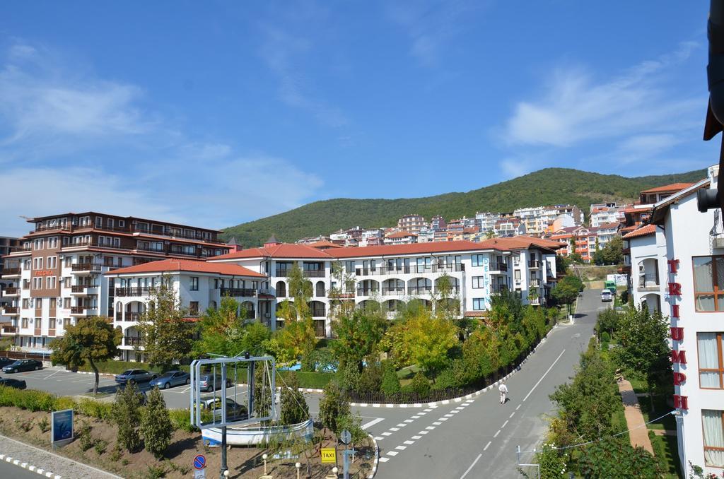 Apartments In Complex Chateau Nessebar Sveti Vlas Exteriör bild