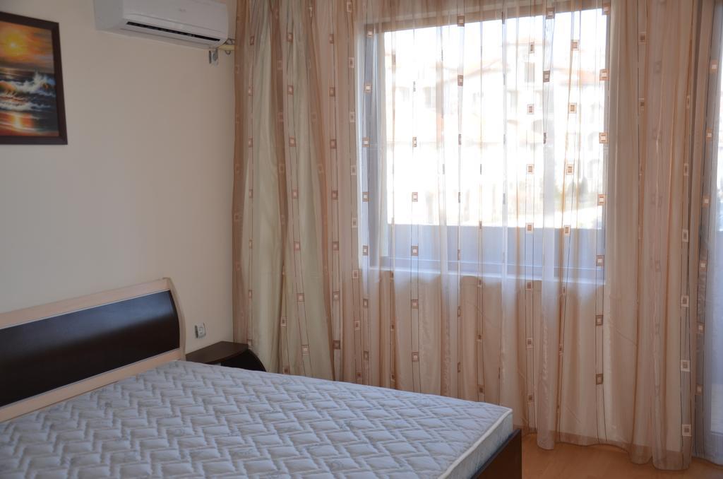 Apartments In Complex Chateau Nessebar Sveti Vlas Exteriör bild