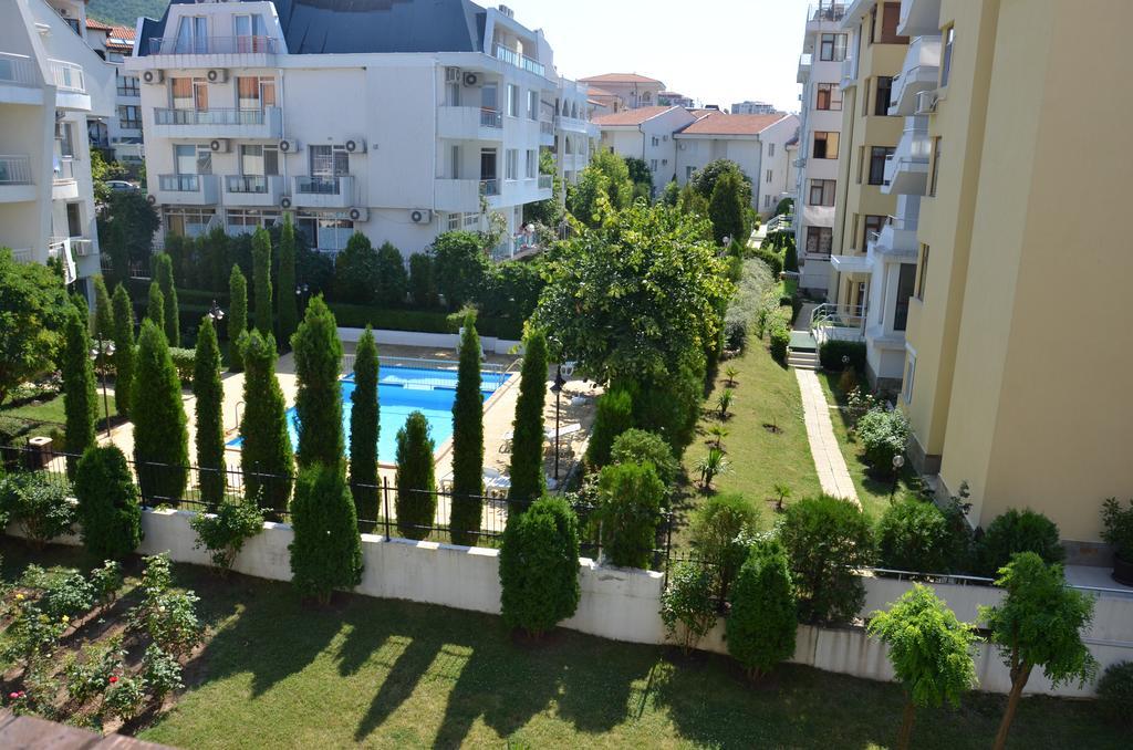 Apartments In Complex Chateau Nessebar Sveti Vlas Exteriör bild