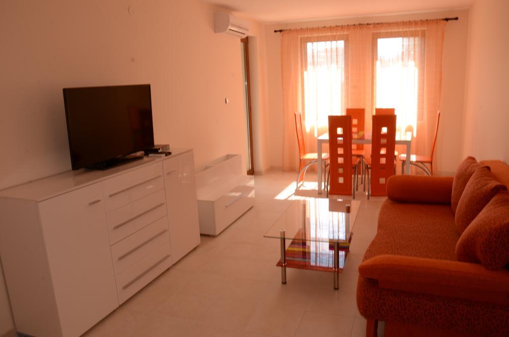 Apartments In Complex Chateau Nessebar Sveti Vlas Exteriör bild